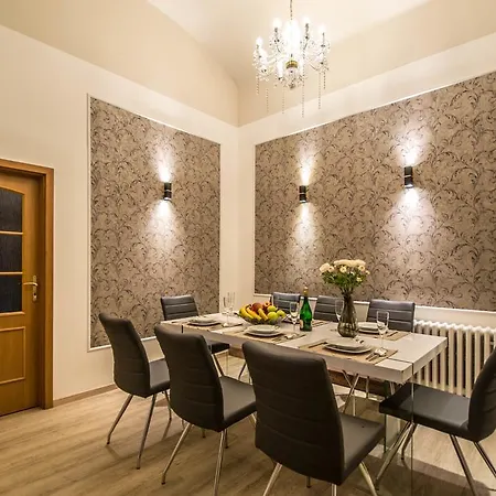 4bdr Historical Spirit By Ruterra Apartment Prague