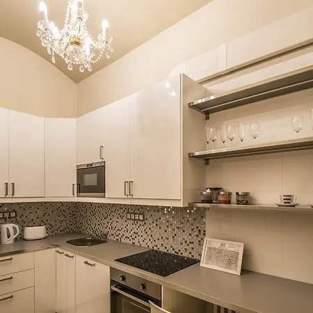 4bdr Historical Spirit By Ruterra Prague