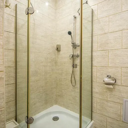 Apartment 4bdr Historical Spirit By Ruterra Prague