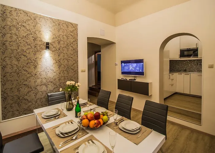Apartament 4bdr Historical Spirit By Ruterra