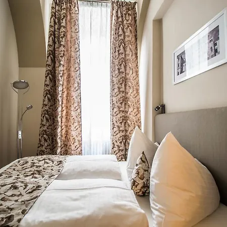 Apartament 4bdr Historical Spirit By Ruterra Praga