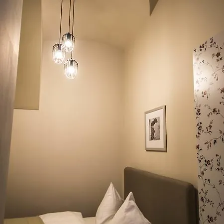 Apartament 4bdr Historical Spirit By Ruterra Praga